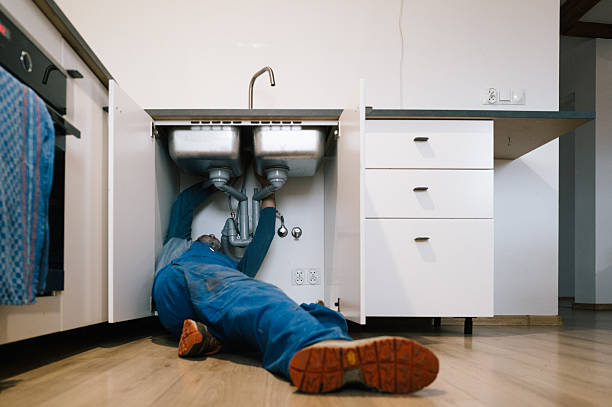 Professional Leak Detection technician working in Prescott, WI